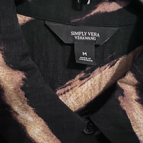 Simply Vera Wang tie-front romper. Size Medium - Picture 5 of 8